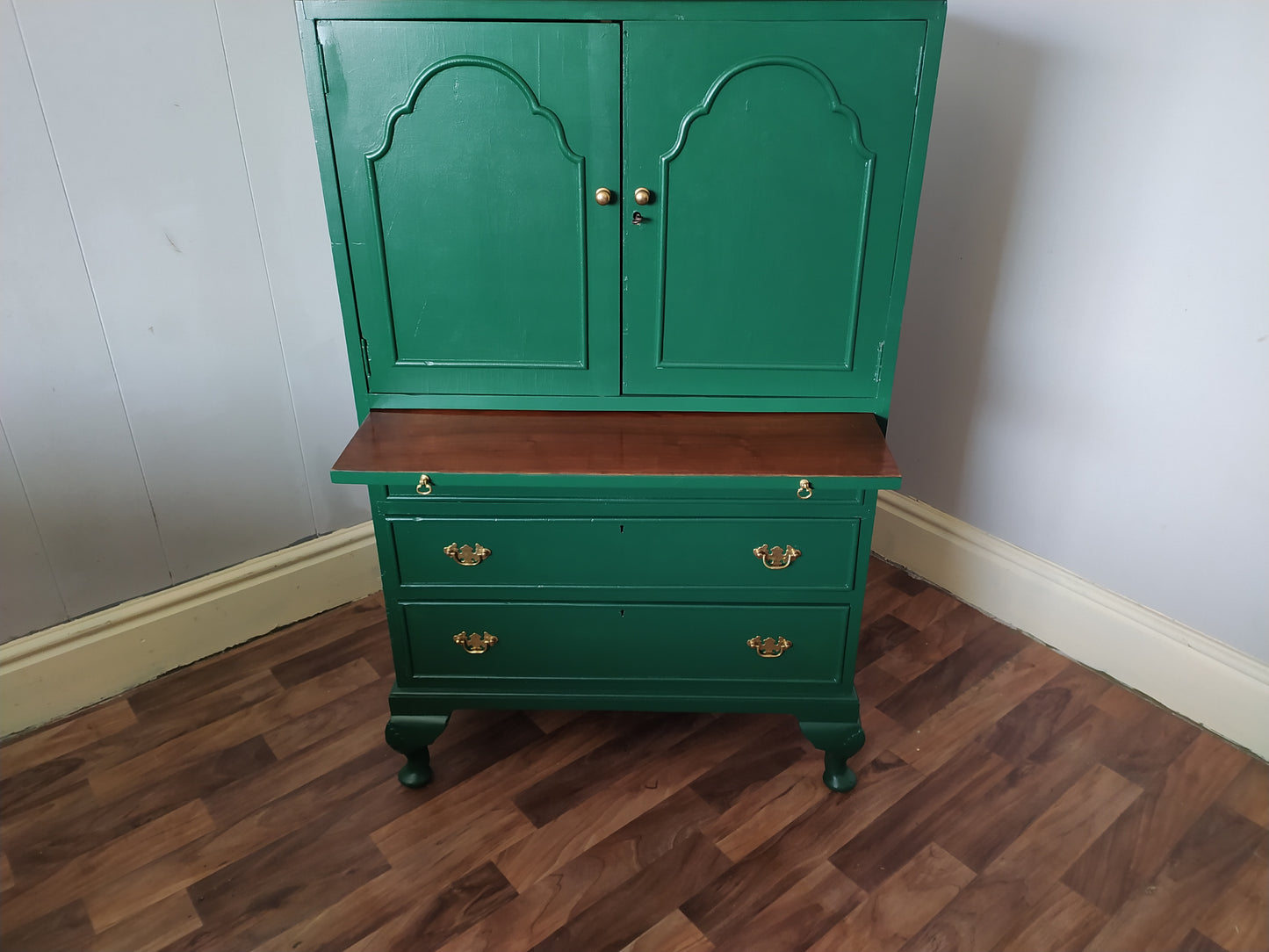 Linen press / cupboard, tallboy