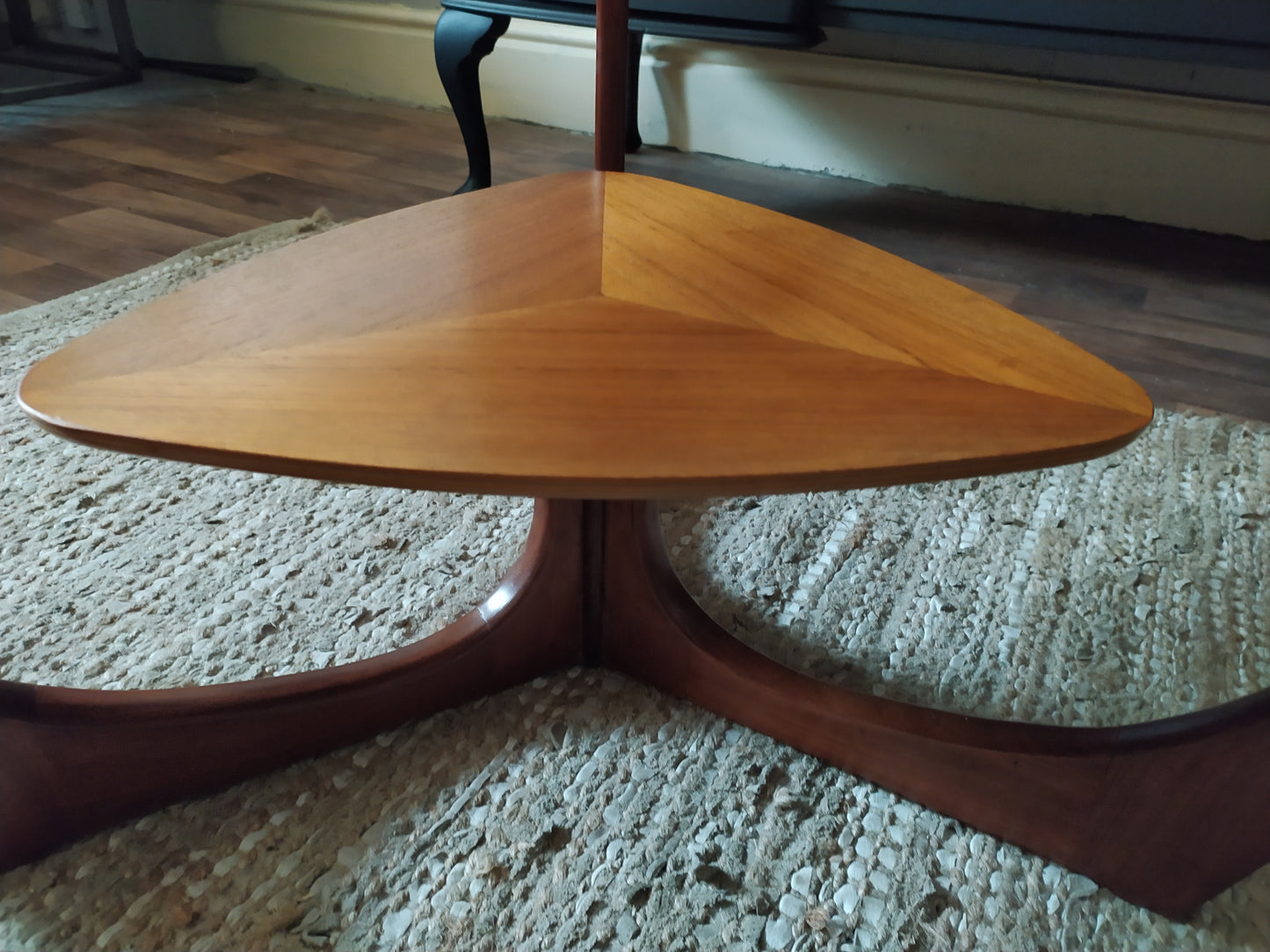 849 : Beithcraft mid century Glass and Teak coffee table designed by Val Rossi