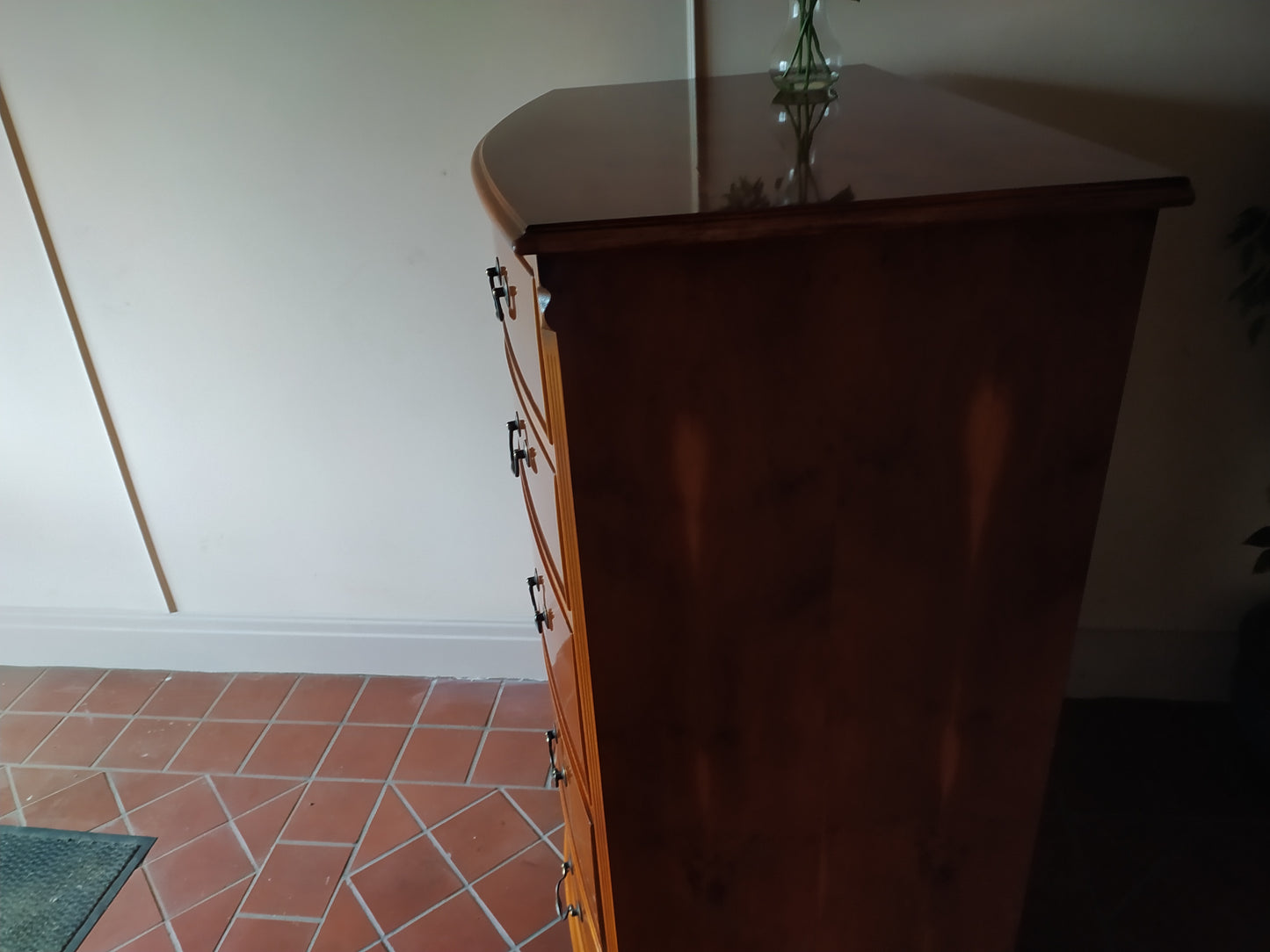 856 : Vintage Bow front chest of drawers Yew veneer