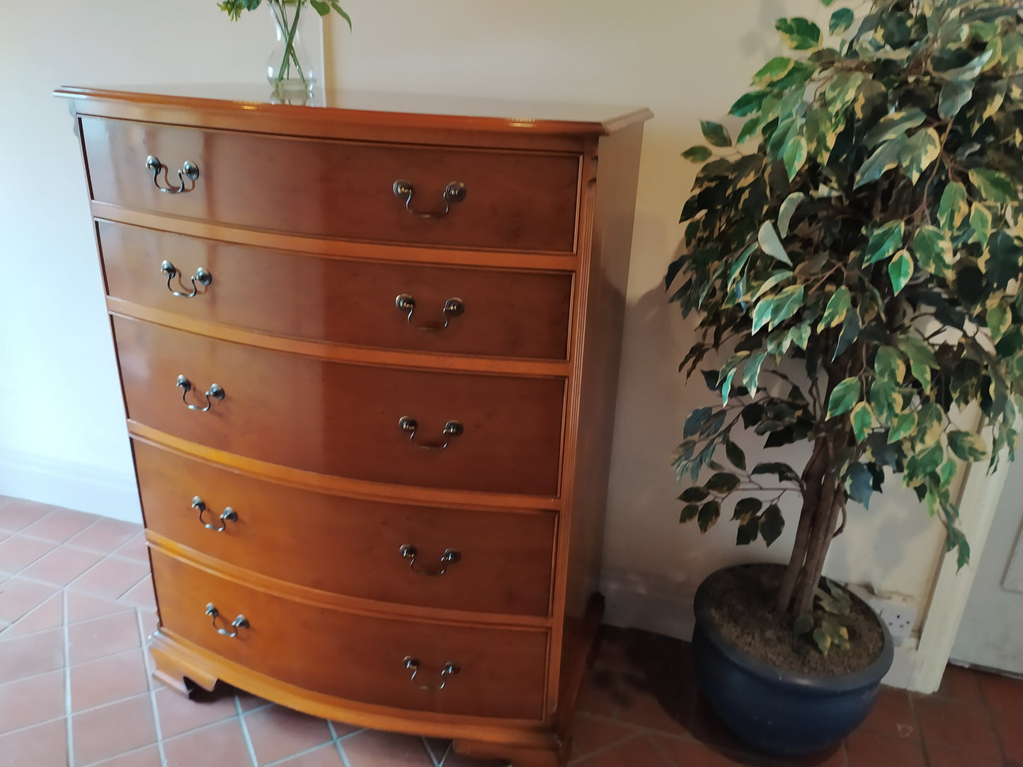 856 : Vintage Bow front chest of drawers Yew veneer