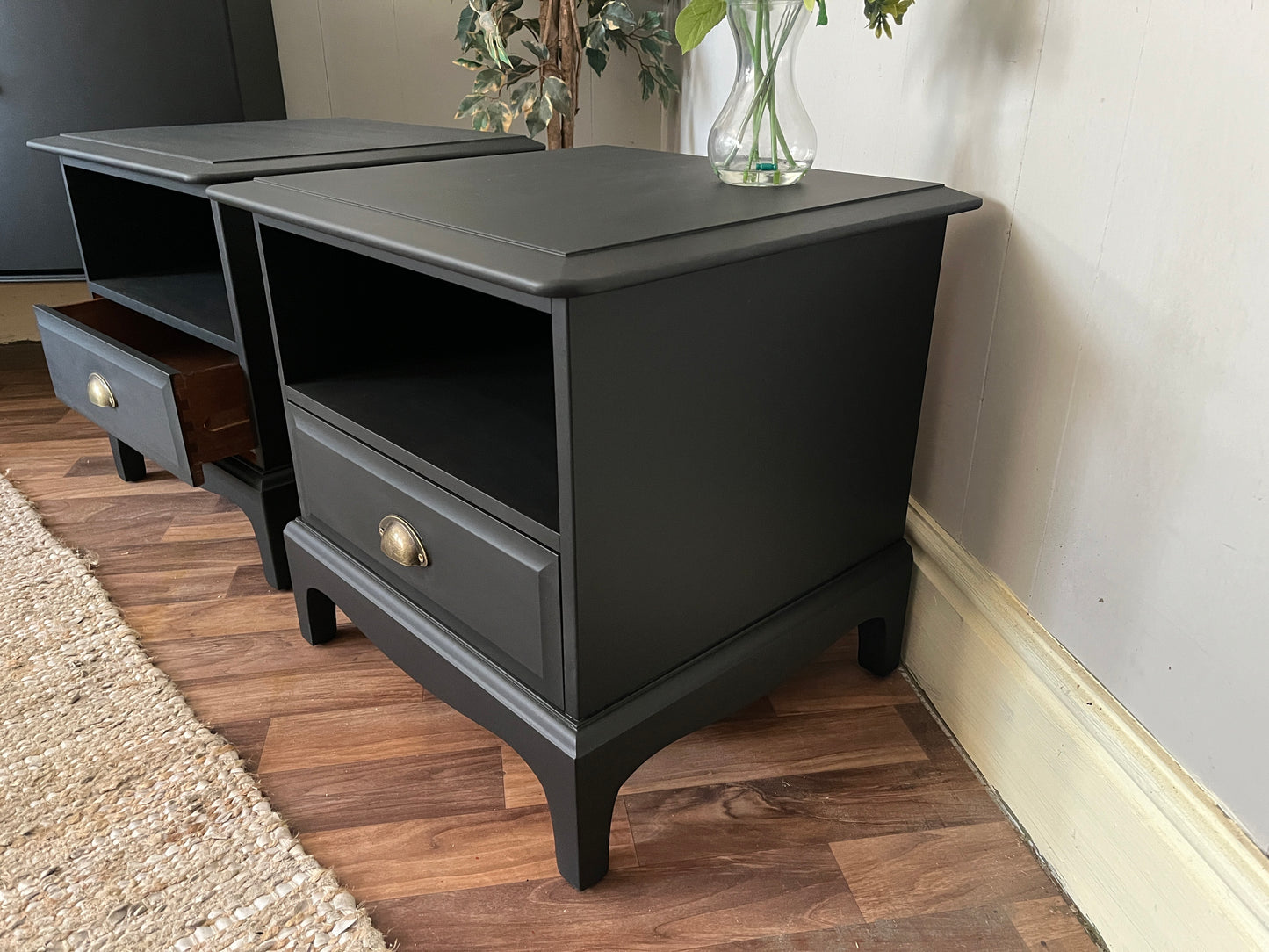 850 : Bedside cabinets with drawer
