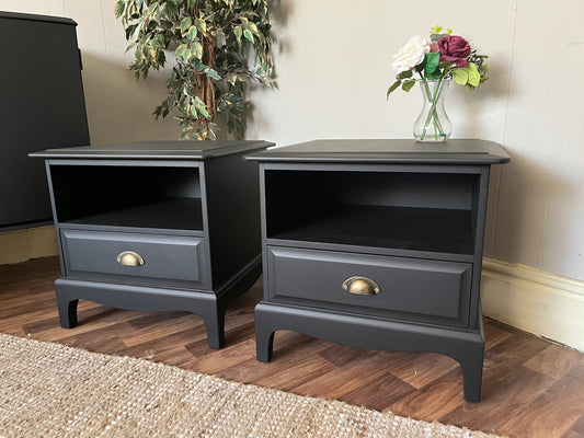 850 : Bedside cabinets with drawer